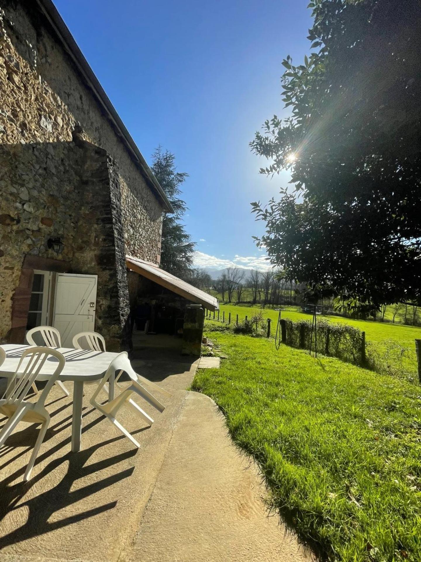 Gite Guiroya Saint-Jean-le-Vieux  Luaran gambar